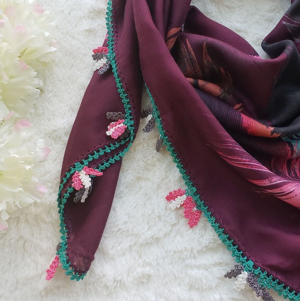 Exotic Hand Made Needle Lace Scarf - Picture 3 of 4